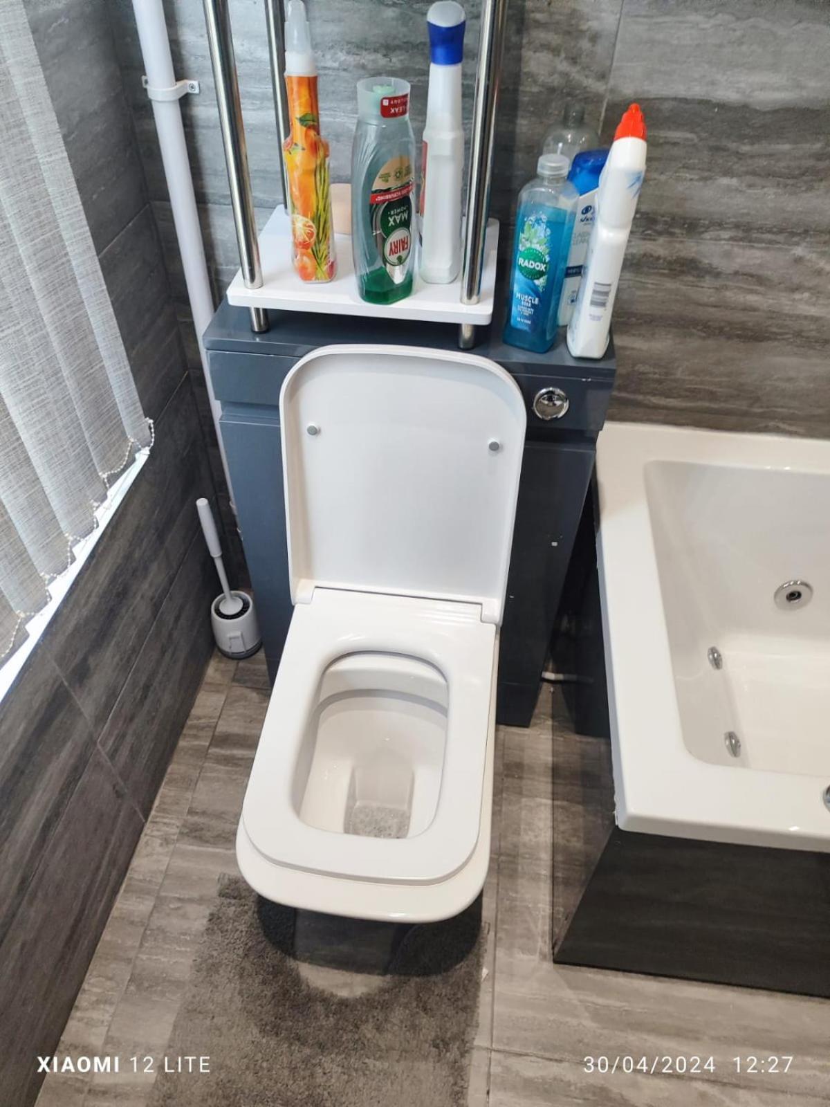 Ensuite Room With Private Bathroom At Walsall Pokoj fotografie
